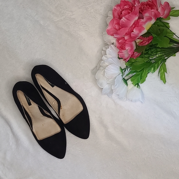 Shoes - Picture 5 of 5